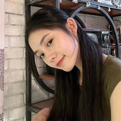 女朋友的女朋友海报